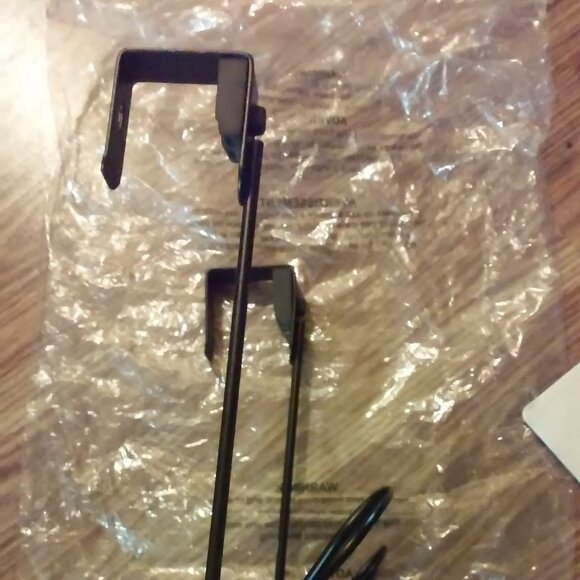 New Unused Mainstays Oil Rubbed Bronze Over The Door 3 Hook Rack - Picture 6 of 6